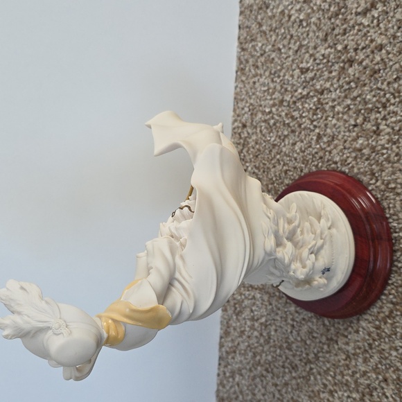 Guiseppe Armani Porcelain Figurine - Stormy Weather - Made In Italy - Picture 10 of 16